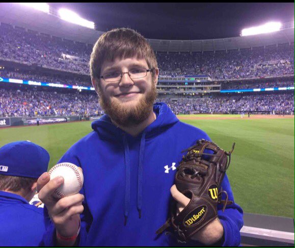 MoBaseball24's tweet photo. Could this man be the Jays' Bartman? #BeRoyal #TakeTheCrown #worldseries #alcs https://t.co/FTnlgSRVS0