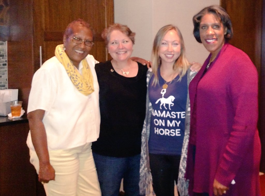 MsTeresaYounger's tweet photo. Having a fun time w. @SalamanderVA @rellc @S_Jordan3 @anunez63 @msfoundation @Washington_International_horse_show https://t.co/aLfe4ex7h9