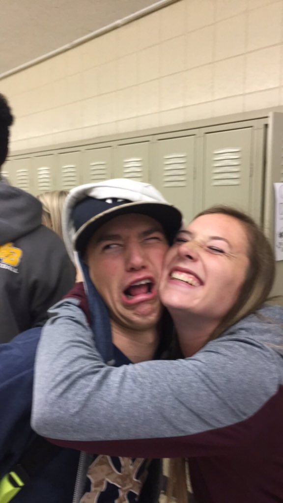IhateCoOlson's tweet photo. #stopcolton2015 https://t.co/kZLXUnbD9O