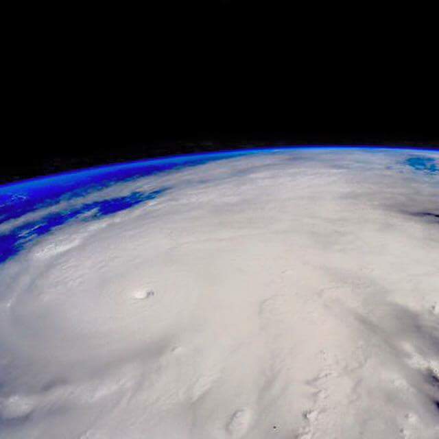 BOOM1061fm's tweet photo. El huracán Patricia amenaza el pacífico Mexicano con consecuencias potencialmente catastróficas. #NotiBoom #Boom1061 https://t.co/mKkeBLu6Rt