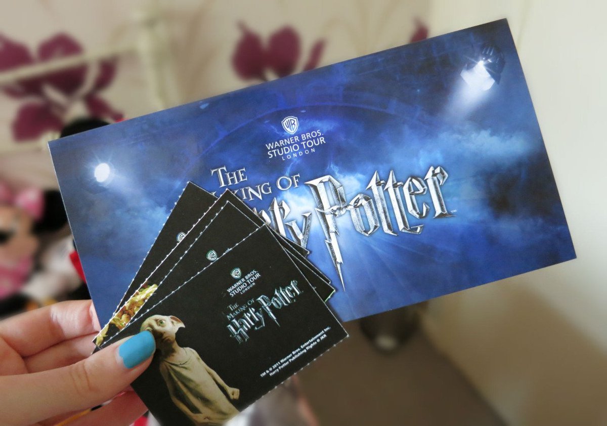 Hogwartssite's tweet photo. Warner Bros Studio de Londres recreará la semana que viene el clásico Halloween de Hogwarts. Quieres y necesitas ir. https://t.co/l9PJdgJf9r