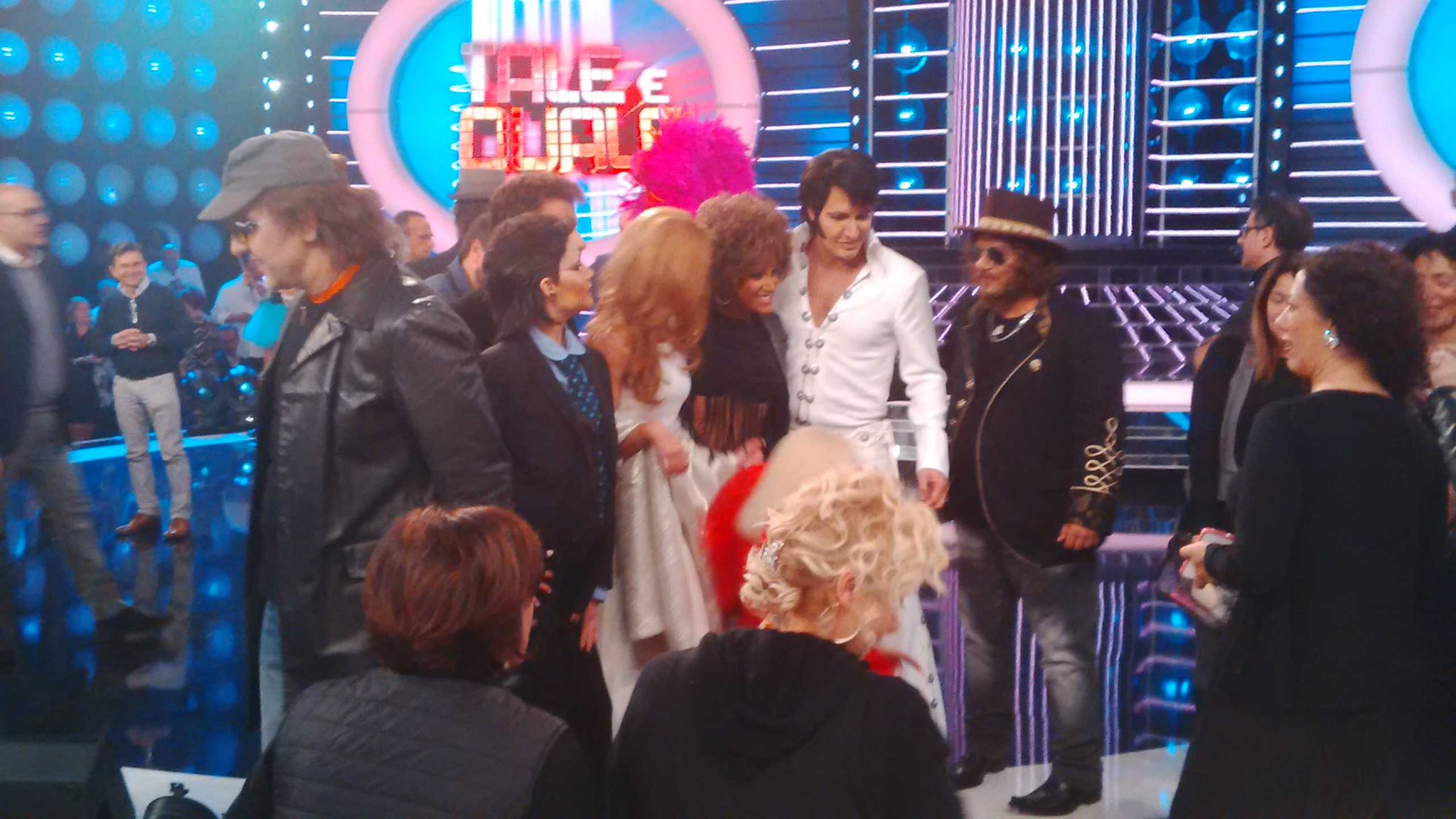 BUBINOBLOG BY DAY 24 OTTOBRE 2015: TRIONFA SEMPRE TALE E QUALE SHOW CON CICCHELLA VINCITORE (MA VA?!)... MA LA SETE DI AUDITEL E DATI E' TROPPA ED ECCO IN ESCLUSIVA GLI ASCOLTI DELLA TV TEDESCA (6 CANALI PRINCIPALI)