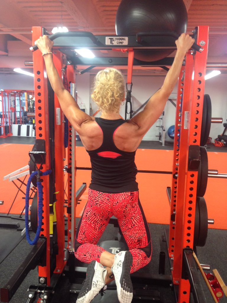 KSDenver's tweet photo. Getting stronger #beastmode Great training session with @JerretLaycock @proedgetraining #fitnessfriday https://t.co/XiJbv09jNB