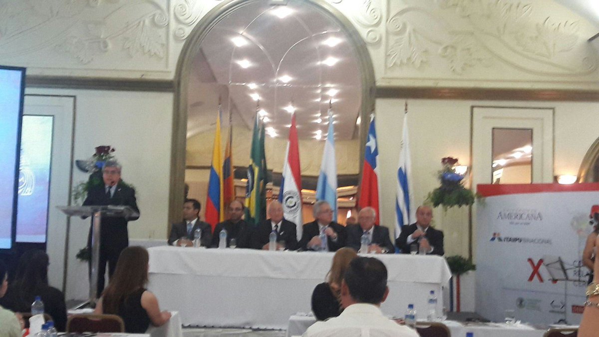 pradomaru's tweet photo. #ALARP2015 Ceremonia de clausura del Congreso de @Alarp2015. https://t.co/J4k98cDsQm