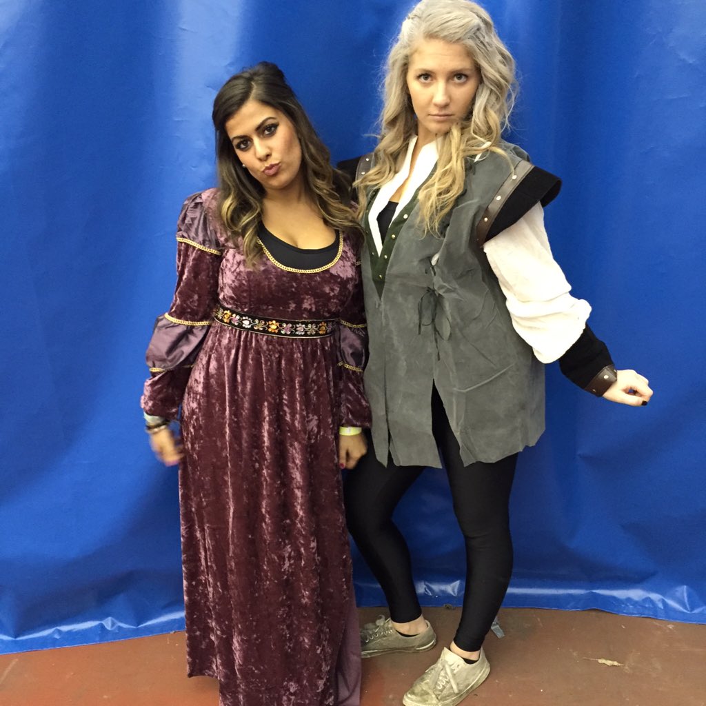 kendalkelber's tweet photo. shoutout to my hot sister being George Washington I hope you and kick ass on stage https://t.co/4svWSG92Zi