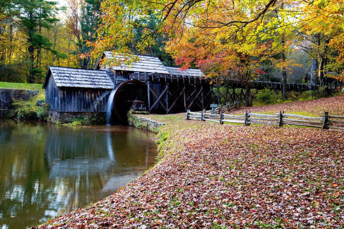 jeremyriffe's tweet photo. Mabry Mill, VA @visitvbr @VisitVirginia @BlueRidgeNPS @BRCmagazine https://t.co/qZ8JVXJWOf