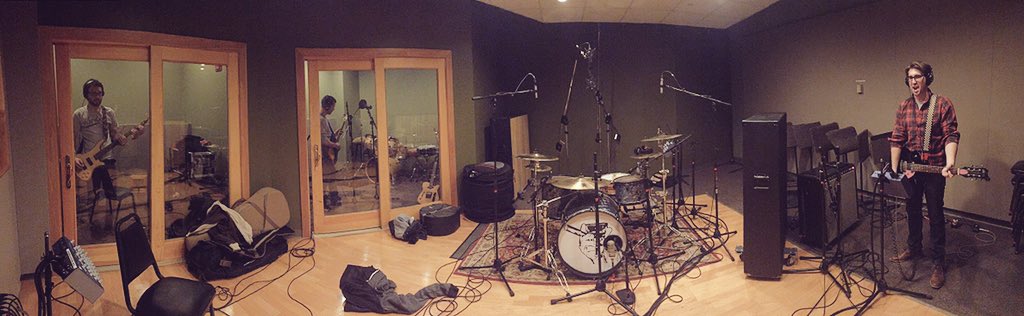 EvasiveManeusic's tweet photo. Did some recording with our buddy @paytonschlomann https://t.co/eO4OaIoBhq