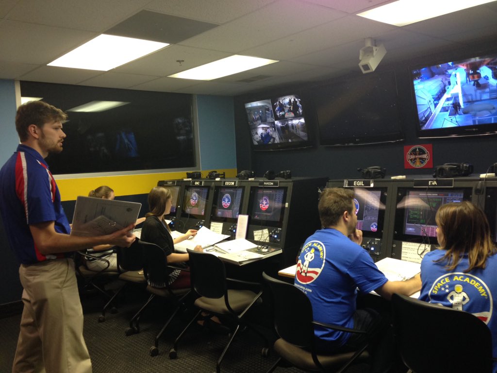 SpaceCampUSA's tweet photo. Yes! Adult Space Camp is a real thing! #YouAreNeverTooOld https://t.co/O7ZuRW1JBu https://t.co/OJH6KqqrN2