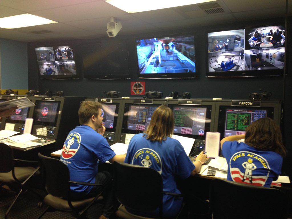 SpaceCampUSA's tweet photo. Yes! Adult Space Camp is a real thing! #YouAreNeverTooOld https://t.co/O7ZuRW1JBu https://t.co/OJH6KqqrN2