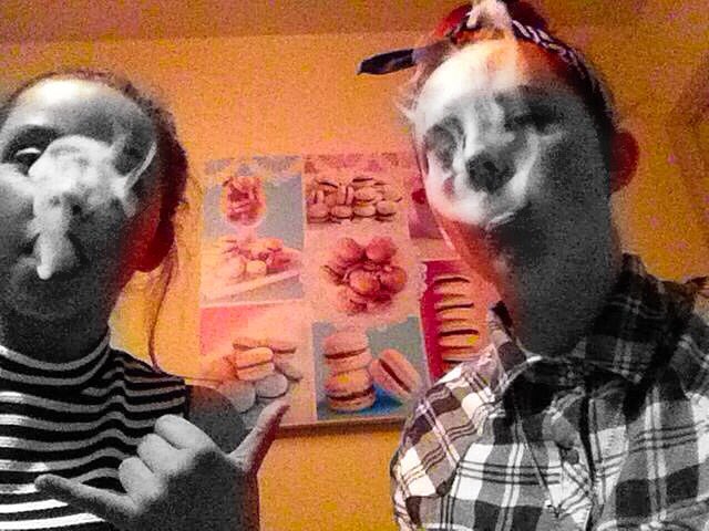 ChinaGTAV's tweet photo. Me and @BethGTAV in rl💁🏽 thought it was about time 🍁legalize it.! https://t.co/U2CszqXhrH