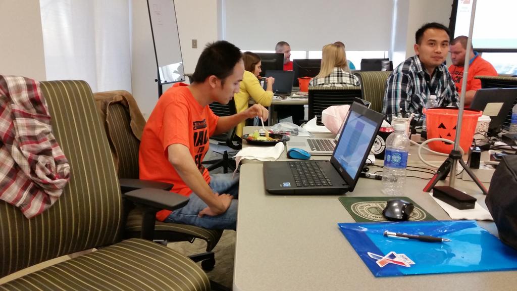 thecbliss's tweet photo. @DomEnterprises #code2helphr dinner break https://t.co/rZm4fddSLJ