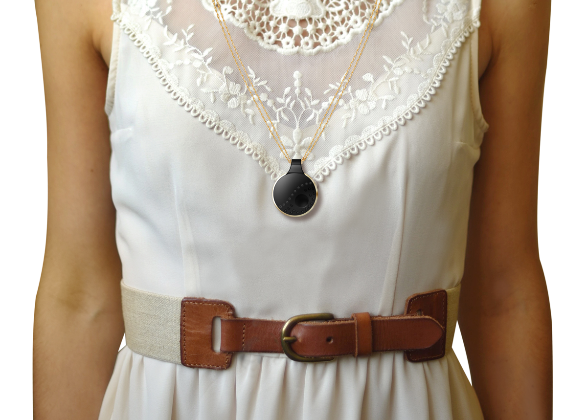 ROARforGood's tweet photo. "This necklace is designed to prevent assault.” Thanks @jaclyntrop! https://t.co/Ehl491EOVO via @FortuneMagazine https://t.co/dQ5DBQdZq6