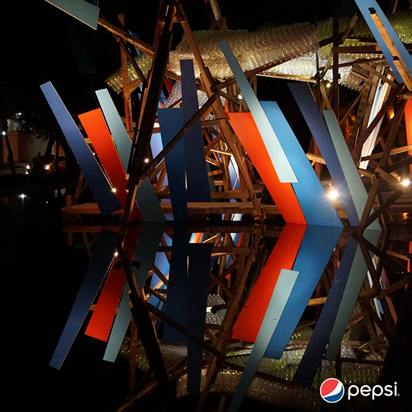 PepsiMEX's tweet photo. Rompe la rutina y enciende la luz en el parque Lincoln con la obra de @antoniooconnell https://t.co/bxSeVZCCQ8 https://t.co/8yYMnhuL5U