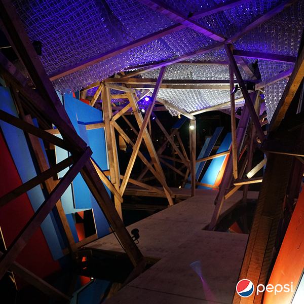PepsiMEX's tweet photo. Rompe la rutina y enciende la luz en el parque Lincoln con la obra de @antoniooconnell https://t.co/bxSeVZCCQ8 https://t.co/8yYMnhuL5U