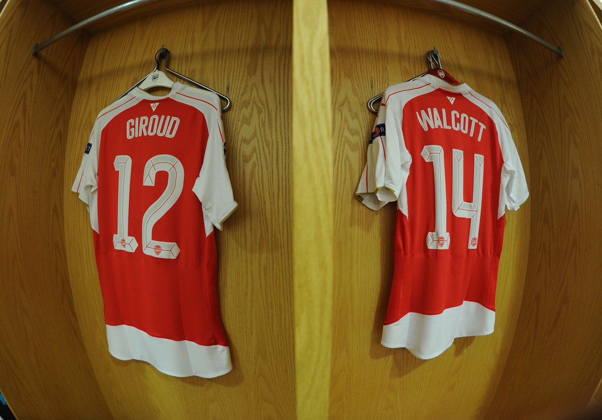 Arsenal's tweet photo. Who would you start up front in #AFCvEFC? The @Arsenal boss discusses a tough decision: https://t.co/1e7dspXkfo https://t.co/sBMnOY8Cto