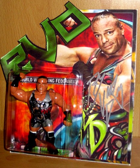 RealKevinLight's tweet photo. #wwehasbro #wwfhasbro #customwrestlingfigures #customHasbros #RVD #Robvandam https://t.co/wpIEJWN599