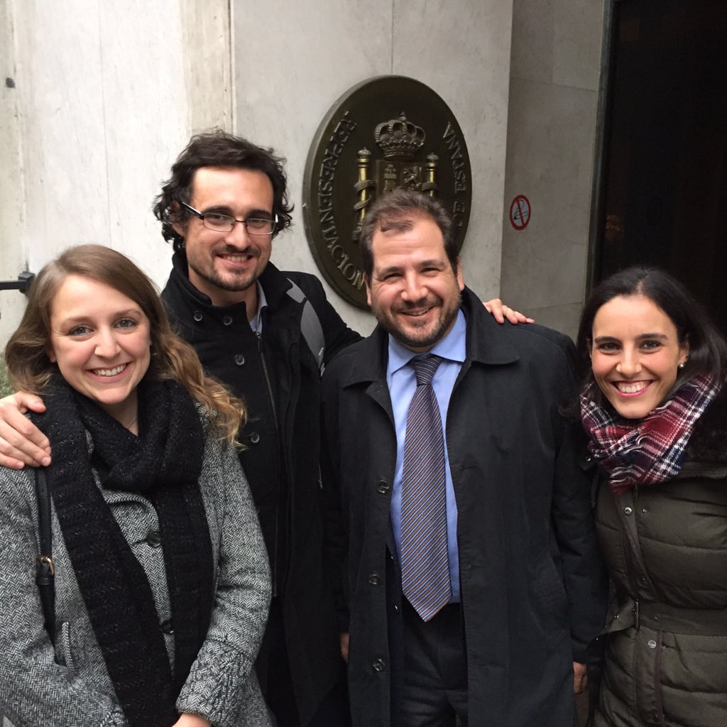 CharlesTPowell's tweet photo. Equipo @rielcano en #Bruselas esta tarde. @_ignaciomolina @sllaudes @ilketoygur https://t.co/GABrCouNl2