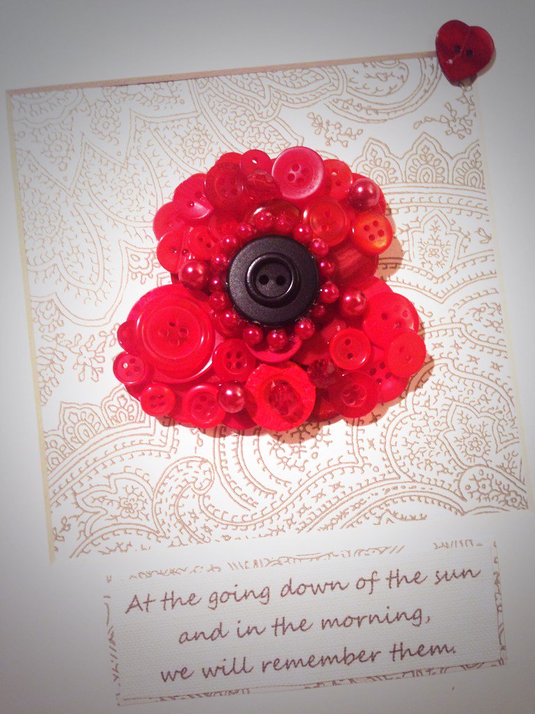 Aliceandrose5's tweet photo. #remembrance #poppies #handmade #tameside #buttons https://t.co/unBDdFjGo6