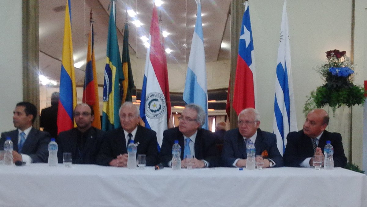 flaviomdiez's tweet photo. Muy buen acto de cierre y se anunció  el próximo congreso ALARP en Punta del Este (Uruguay) en el 2017. #ALARP2015 https://t.co/qlCJzRY7QF