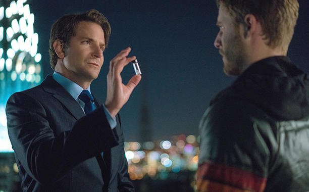 EW's tweet photo. #Limitless scores full season order from CBS: https://t.co/3Bka29bBDY https://t.co/U8ihp9kbaW