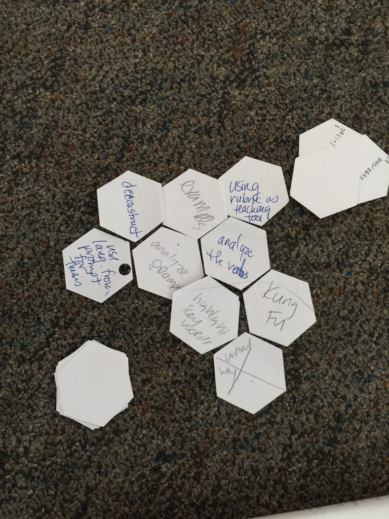 ReedRuben's tweet photo. Great session #fallcue tech-  collaboration in writing process @racheldiep  hexagonal thinking- brainstorm ideas https://t.co/ZwXBmrgvCJ
