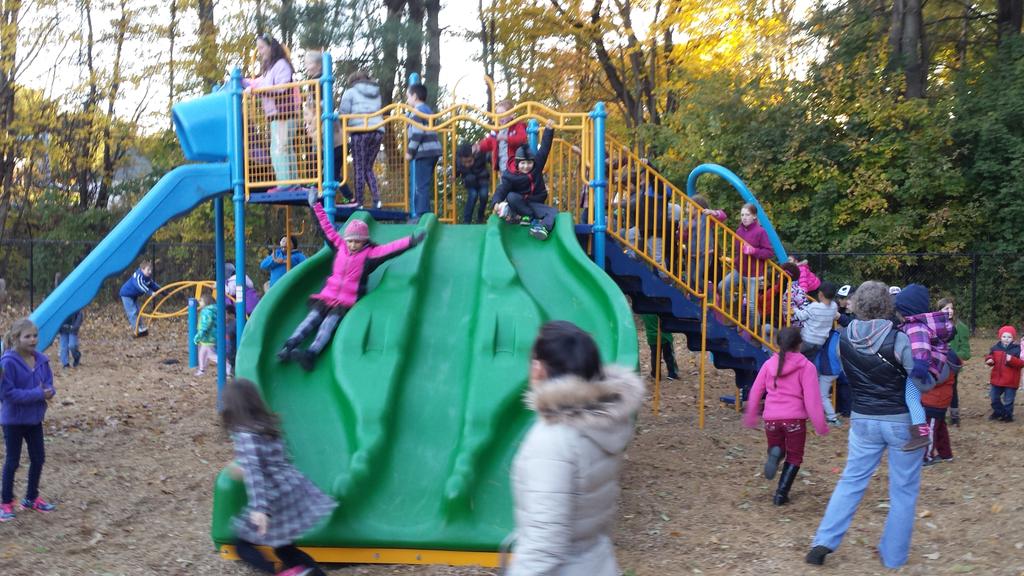 Super_GPS's tweet photo. Celebrating #100YearsofLearning !! #NewtonRocks #gpsk12ma https://t.co/aynMXhyOUl