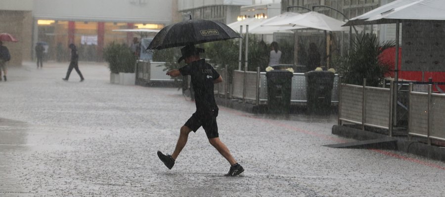 Huracán Patricia también afecta a la Fórmula 1 - CSCQ6djXAAEpYSW