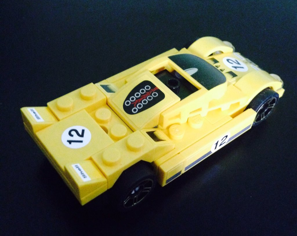 TeVeoGeek's tweet photo. Señores he llegado a la meta Ferrari #321Armalos excelentes la verdad! #ShellLego https://t.co/KkYgmPHLFF