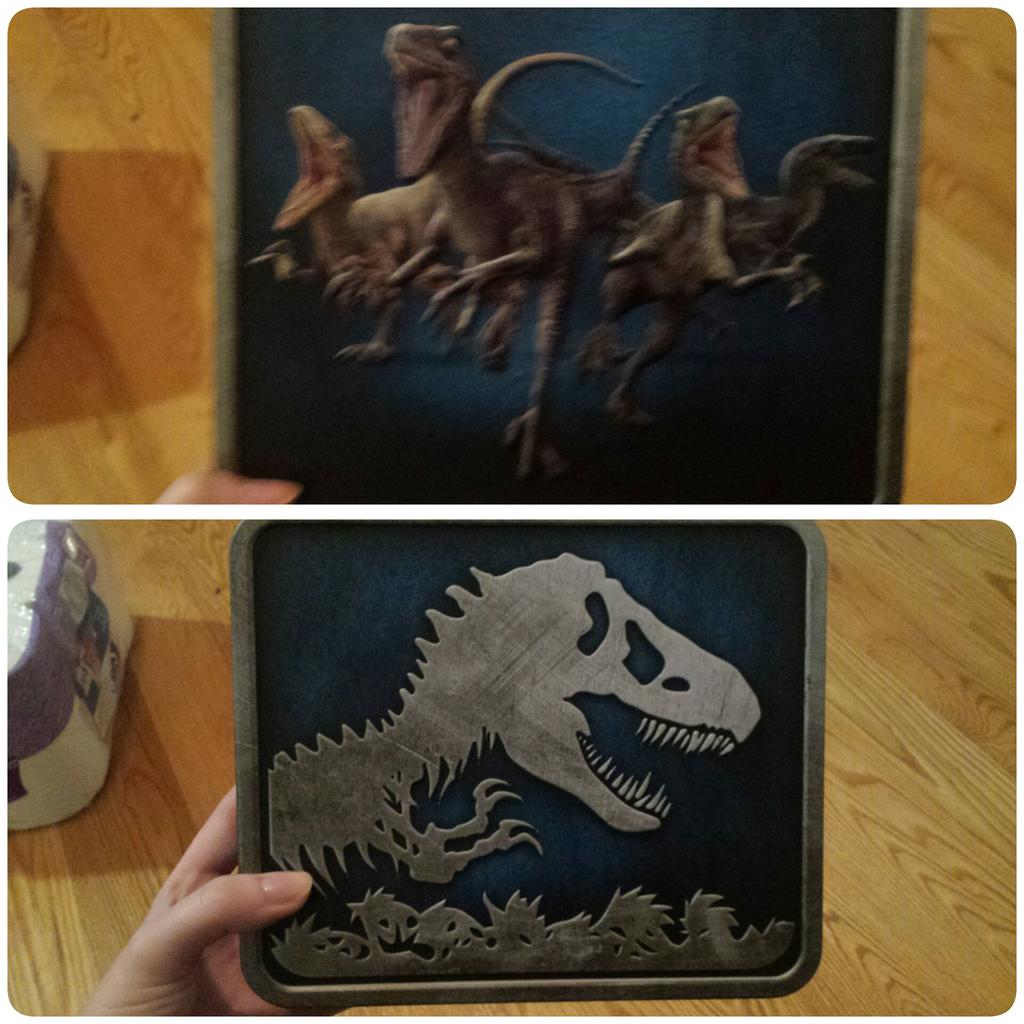 MeghanC137's tweet photo. Jurassic world lunch box!
#jurassucworld #raptors #dinosaurs #bestmoviesever https://t.co/6oCBWGzKTc