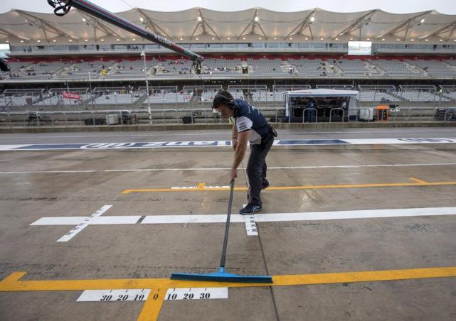 Huracán Patricia también afecta a la Fórmula 1 - CSCTR1nWcAAh4fR