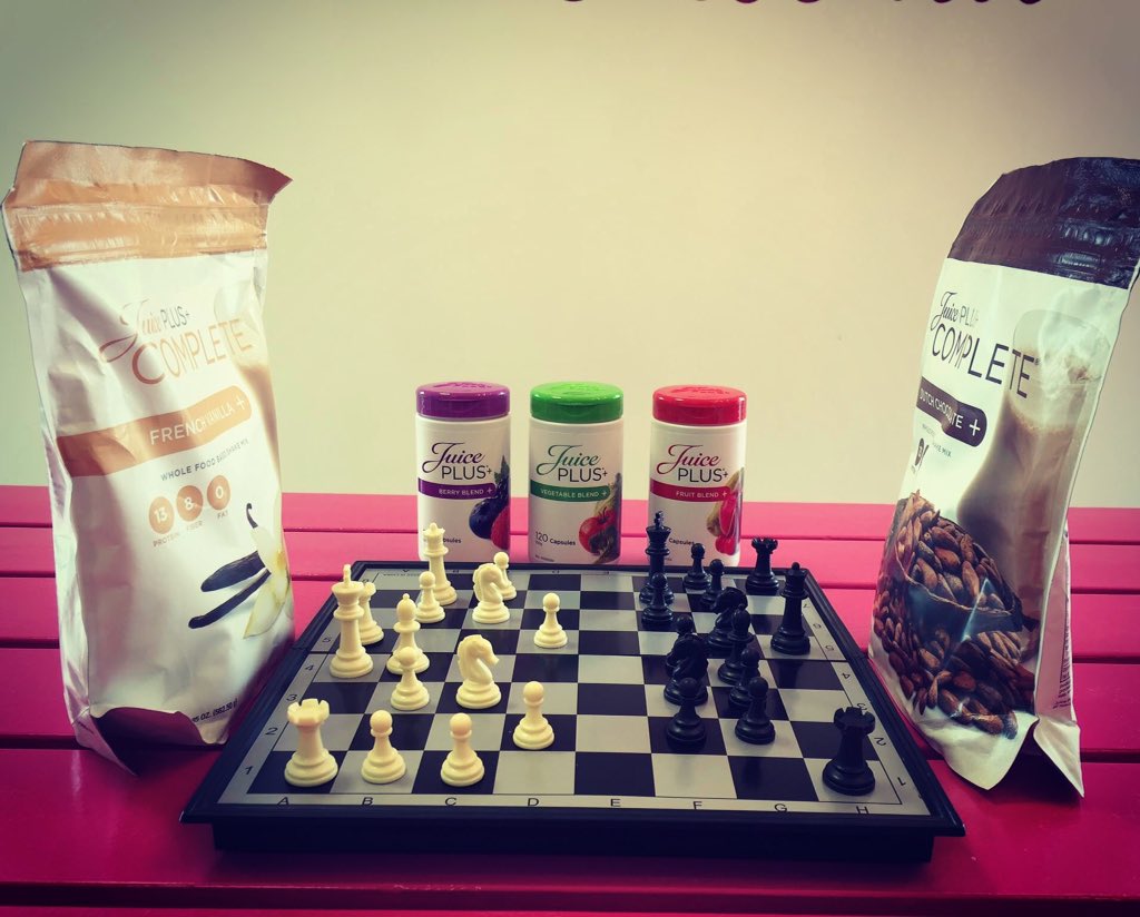 Younique_Lou13's tweet photo. The battle begins 💪🏼 who's side are you on? #vanillacomplete #chocolatecomplete #whowillwin https://t.co/Br2EPpmk1J