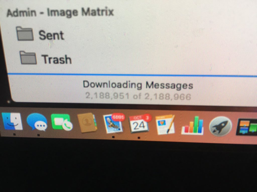 DjuroSen's tweet photo. 6 months of email on @RuggaMatrix server coming through now making my total inbox budge. Expect a belated reply soon https://t.co/iJxlZNve0Y