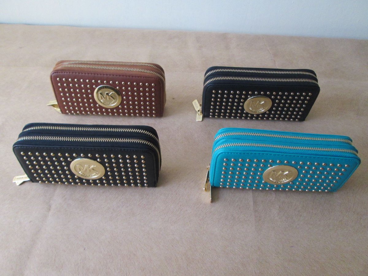 GLink593's tweet photo. Billetera de mujer MK color café $15… WhatsApp: 0*9*9*8-2*0*6*0*4*9 #Quito envíos a todo #ecuador https://t.co/Y1vNwnu2ha
