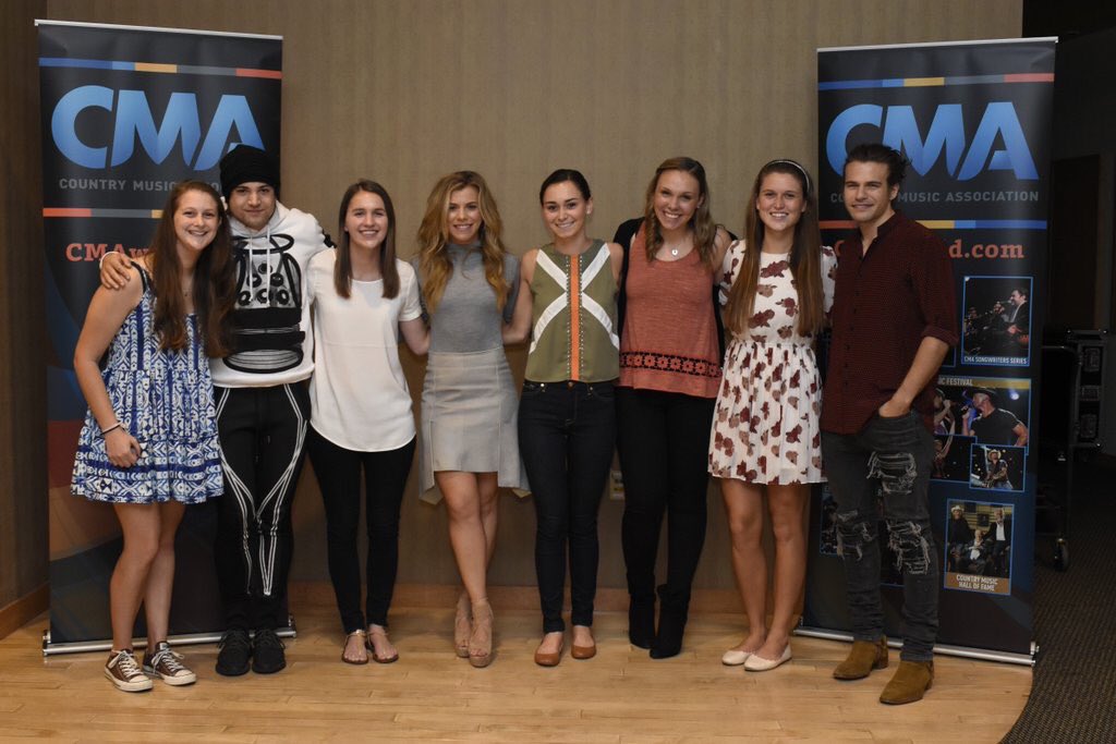 Our exec members with @thebandperry after the Q&A. We cannot thank you enough for spending your time with us today!
