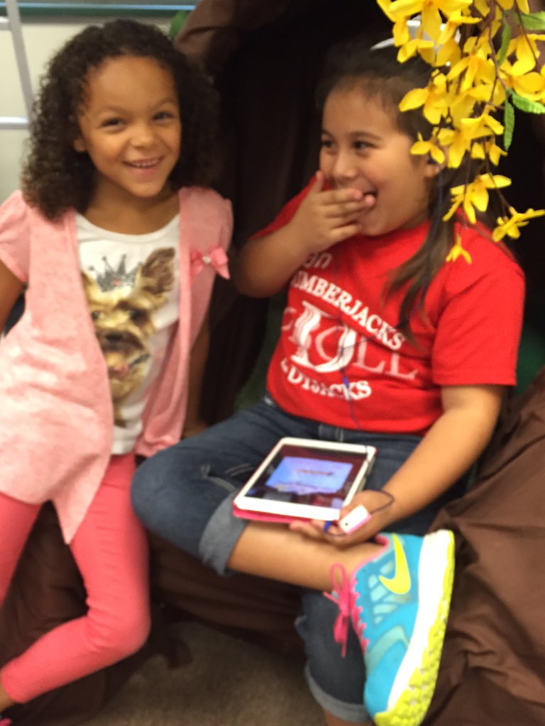 MichielleMorris's tweet photo. Electronics reward day for AR! #eljacks #readingisfun @ElemJacks https://t.co/bIP3achjkO
