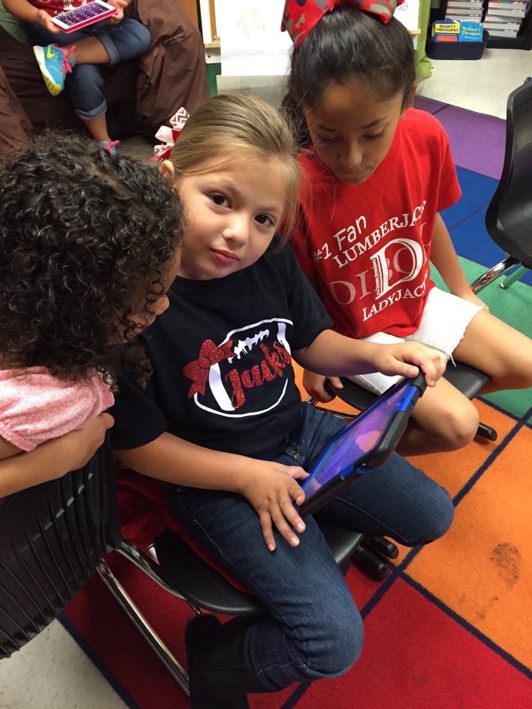 MichielleMorris's tweet photo. Electronics reward day for AR! #eljacks #readingisfun @ElemJacks https://t.co/bIP3achjkO