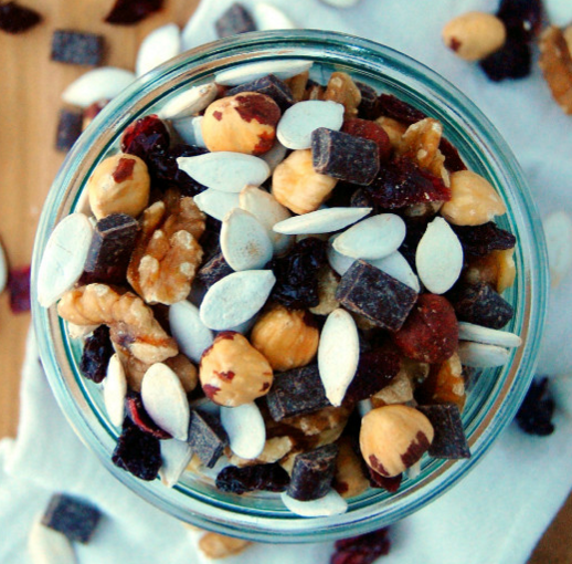 NaturalGrocers's tweet photo. If you carve #Jackolanters for #Halloween this weekend save the #seeds and make #trailmix! https://t.co/zUi4Pgr32A https://t.co/wGovRWhLKt