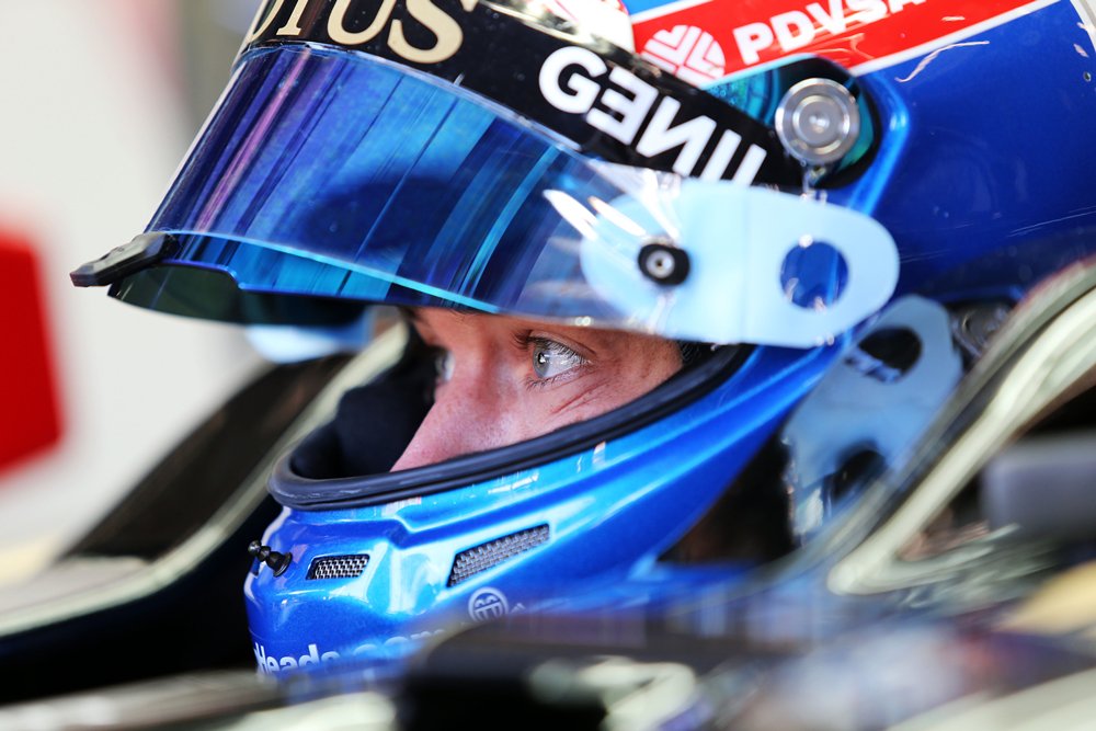 f1aldia's tweet photo. OFICIAL. Jolyon Palmer será el compañero de Pastor Maldonado en Lotus en 2016: https://t.co/cZoCPwRaGp #F1 https://t.co/d38mUnmQjC