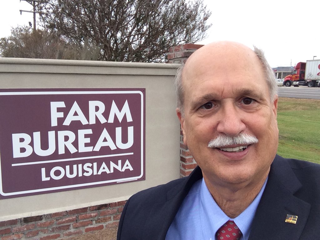 farmerdon72's tweet photo. #goinghome. Great meeting with Louisiana Farm Bureau board and officers. Side trip to see state Capitol. https://t.co/thMm66UD7K