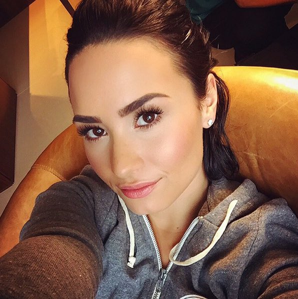 datemedemetria's tweet photo. fucking shit https://t.co/W16Ob7uTjm