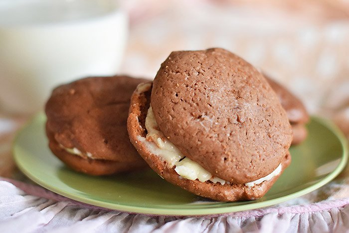 mellockcuff's tweet photo. Grandma's Chocolate Sandwich Cookies and #ProjectSTIR go hand in hand. Learn more! https://t.co/9JYoyXBzZn https://t.co/nPNLpk70Vg