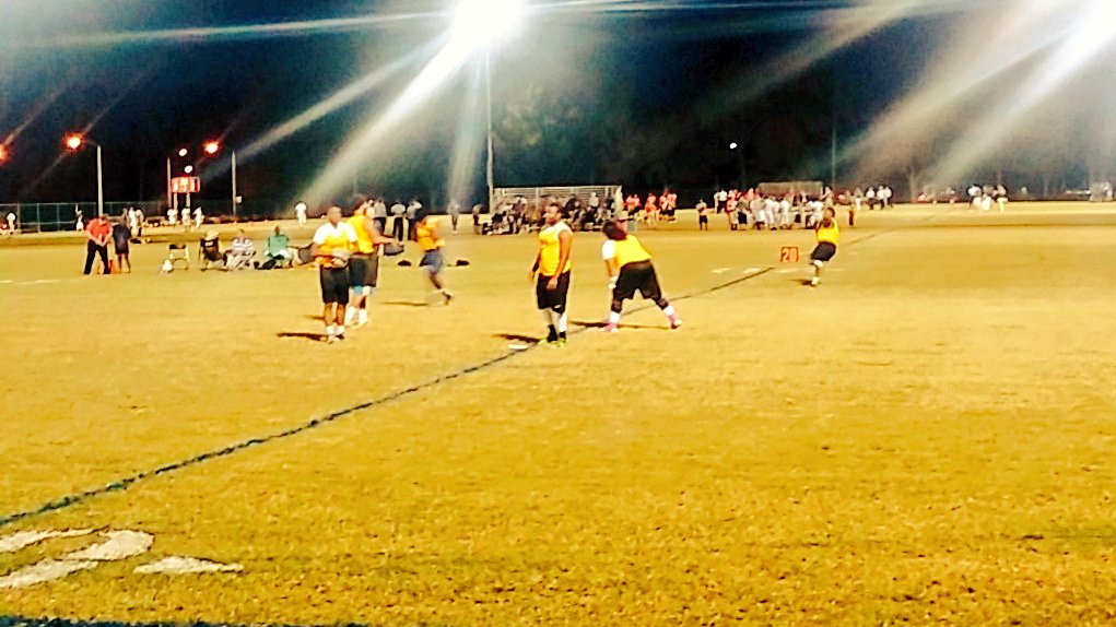 UFSwampChamps's tweet image. Before the 8pm @espn kickoff, come out &amp;amp; watch @NIRSAChamp regional play in #TheSwamp #Poolplay #FridayNightLights