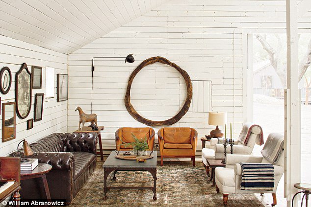 studiocartin's tweet photo. Ellen DeGeneres Interior Design Book #interiordesign #ellen https://t.co/lmdluu13PV https://t.co/YSdDKTkOq4
