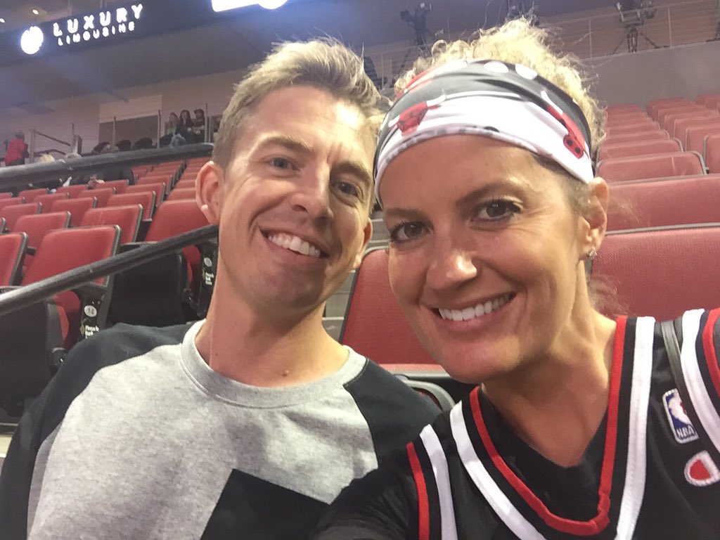 Aanders33's tweet photo. @chicagobulls BRING IT ON!!! #cheeronchicago #bulls #lincoln @Alibaybay https://t.co/WZJoAz5yS3
