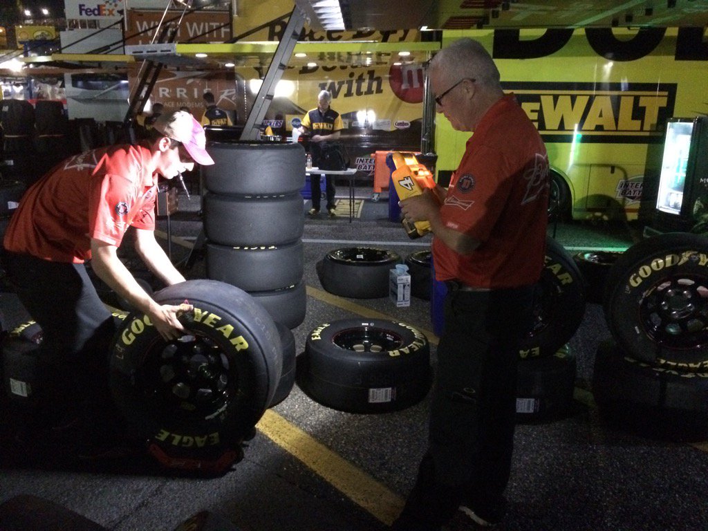 RodneyChilders4's tweet image. We found something @Nook4SHR is really good at.. #LightHolder