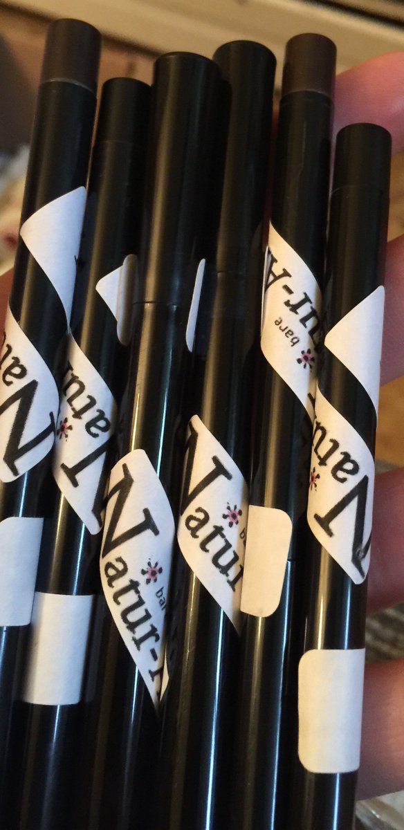 BohoLight's tweet photo. 100% Vegan eyeliners: pencil available in brown and black and liquid liner in black only!

https://t.co/NOAn85T4ch https://t.co/6VGwoYdCVe