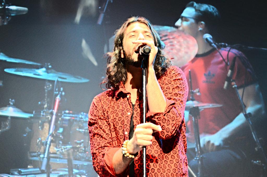 HelloVancity's tweet photo. Don't kill the magic  @ournameisMAGIC @FordCanada @Sony_Canada @SonyCentreTO #explorermore #FordExplorer #Toronto https://t.co/IwgFZPgD9k