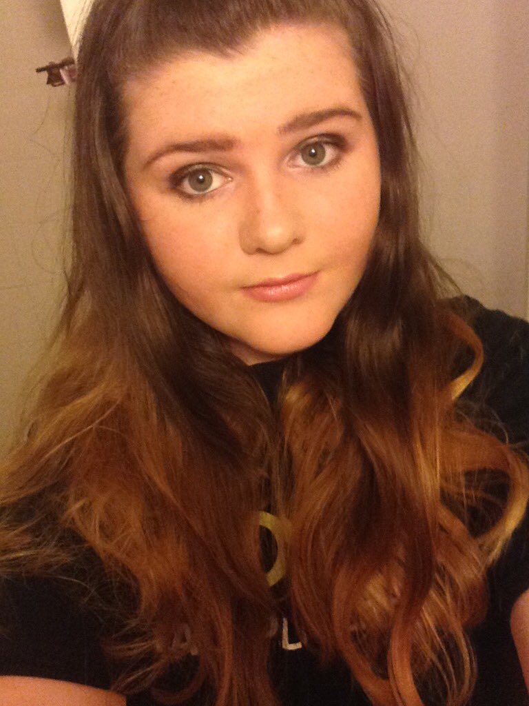 04Strowbridge's tweet image. Did my makeup ❤️