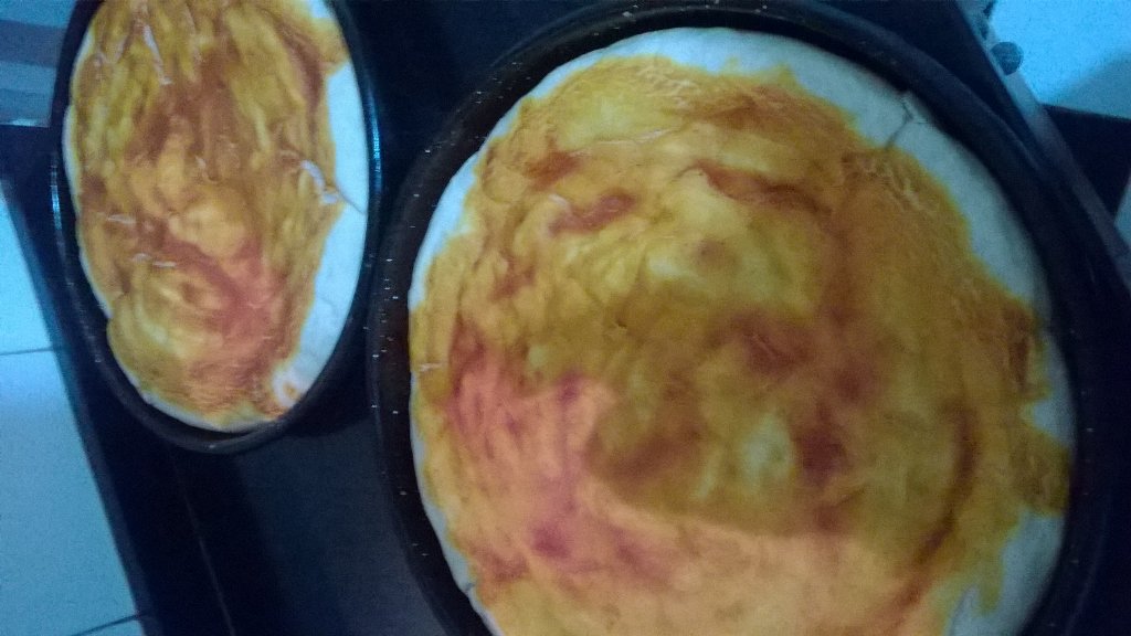julit007pro's tweet photo. Budin casero con chips de choco y pizzas de mi vieja.Luego de Una tarde agotadora!😃 #bienpiola https://t.co/47xiZaH7kv
