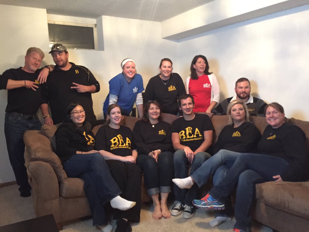 bthies04's tweet photo. Neill Elementary is UNITED #BEAOne91 https://t.co/u4w2JpHylh